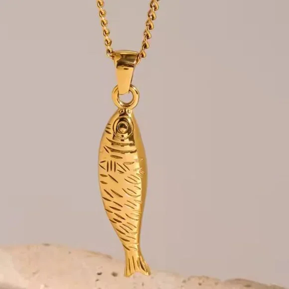 Waterproof Gold Sardine Necklace Coastal Fish Pendant for Summer Outfits PRETTY - Picture 8 of 12